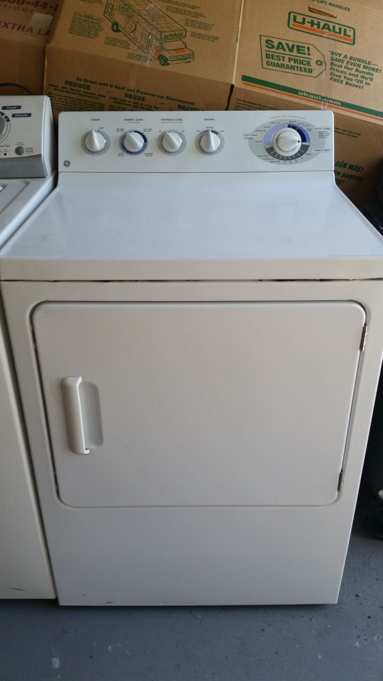 Kenmore Gas Dryer - Works Great and Clean!