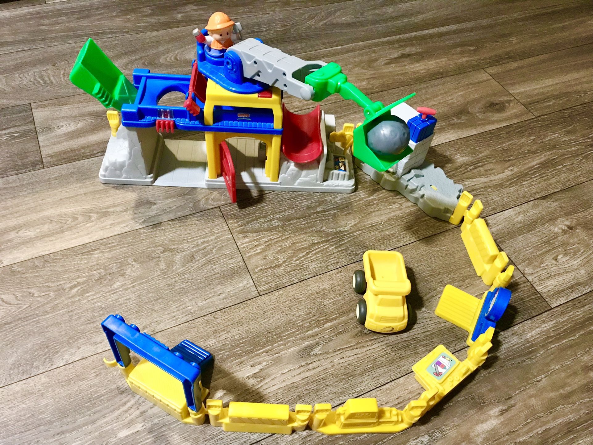 Toddler toys - little people Construction site & fire station
