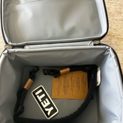 Yeti lunch bag