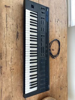 Korg DW-8000 61-Key Programmable Synthesizer Keyboard