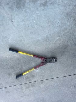 Bolt cutter