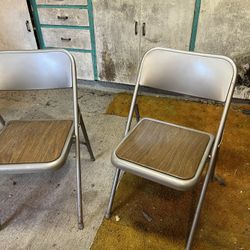 Folding Chairs 