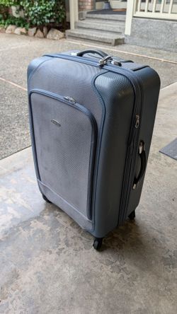 Samsonite 4 wheel spinner luggage suitcase