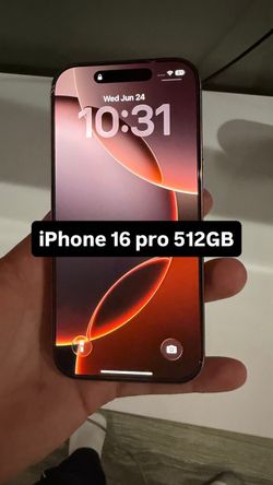 iPhone 16 pro 512GB AT&T little tiny crack on back