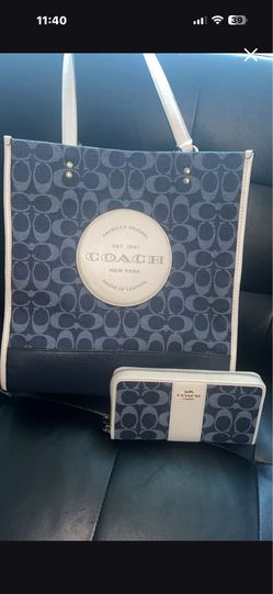 Coach purse and wallet
