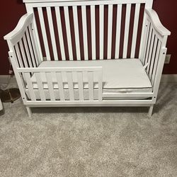 Oxford Baby Crib Harlow 4 In 1 Convertible Crib Model#12011