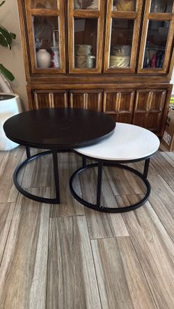 Modern Nesting Coffee Table Set – Black & White Round Tables – Great Condition