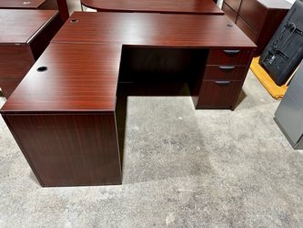 OFFICE/HOME DESK L-SHAPE DESK