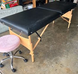 Professional Portable Massage Or Reiki Table plus seat