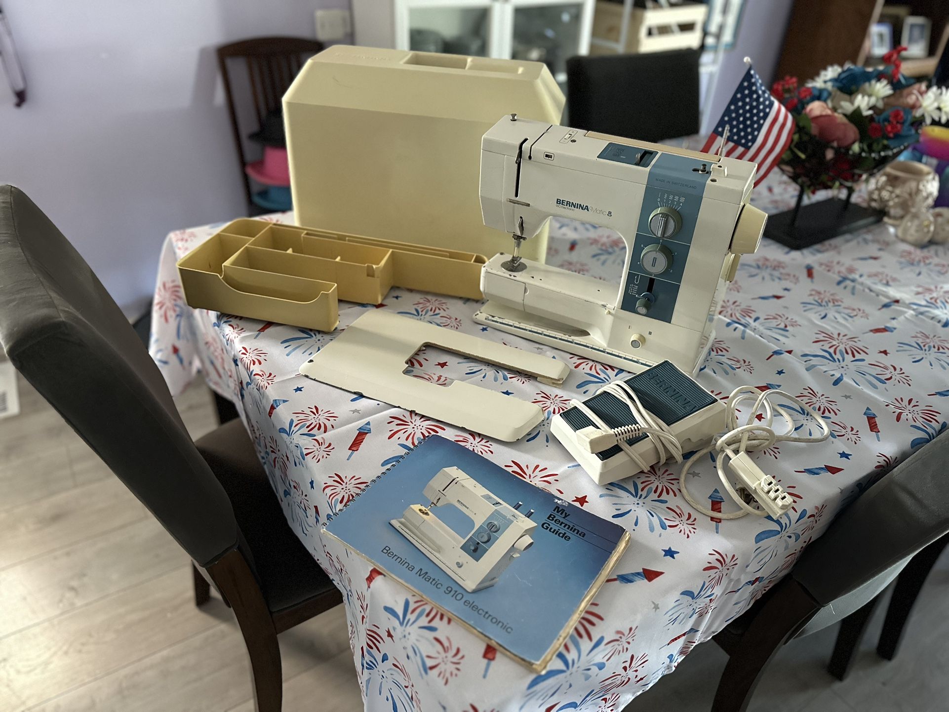 Bernina 910 Sewing machine