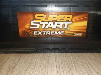 Super start extreme car battery (OPEN TO OFFERS)