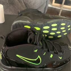 Nike air uptempo size 9 black /neon