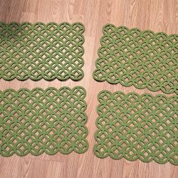 SET OF 4 Vintage Felt Placemats, Avocado Green  MCM retro Decor