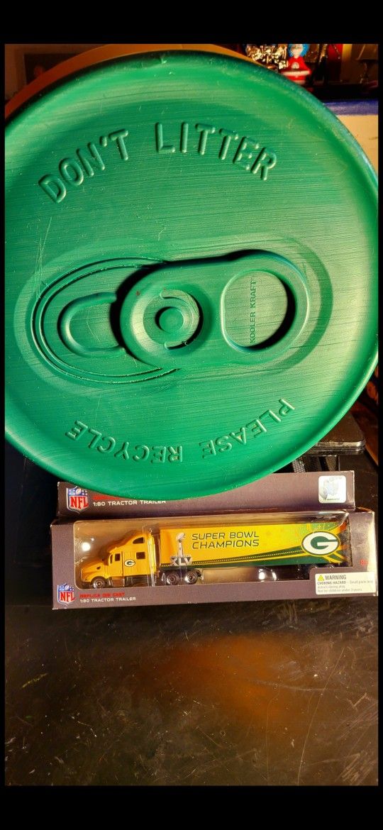 NFL, GREEN BAY PACKERS: pre-owned. 5 Gallon Cooler & New, 18' Wheeler Tractor Trailer, Super Bowl Champion XLV, Firm.