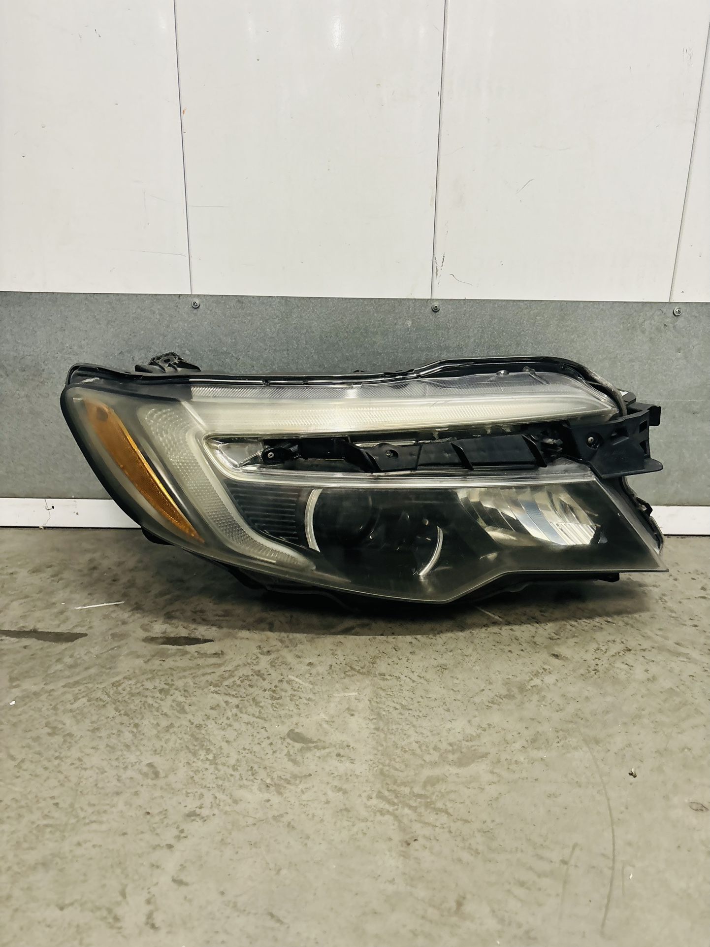 2016,2017,2018,2019,2020,2021,2022 Honda Pilot Headlight Rh Passenger Oem Original Halogen