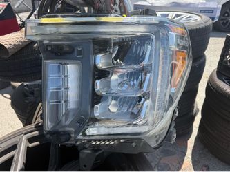 2020 GMC DENALI HD headlamp