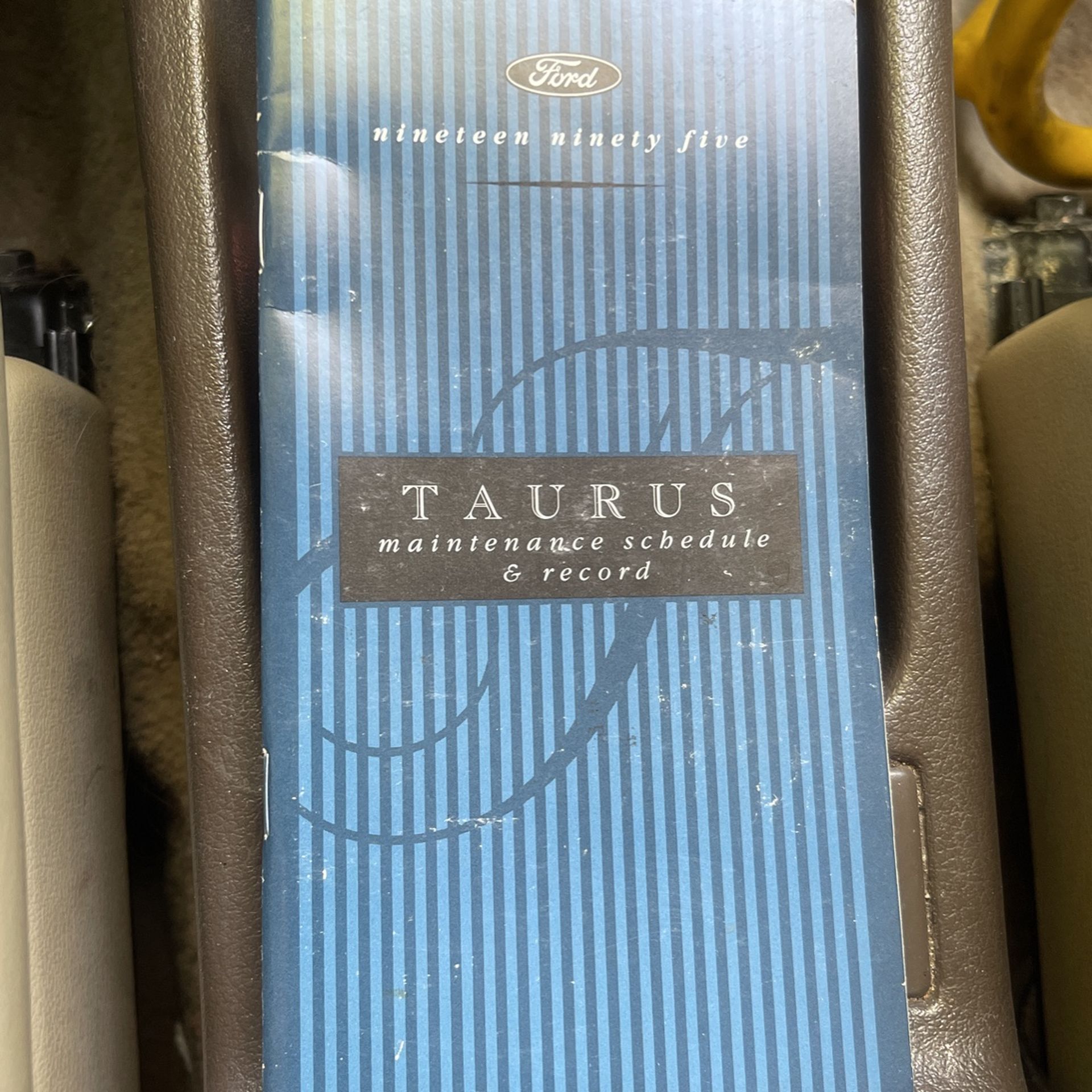 1995 Ford Taurus