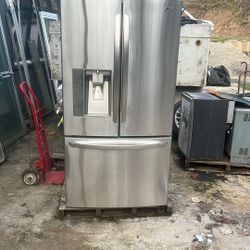 Refrigerator $50 not working