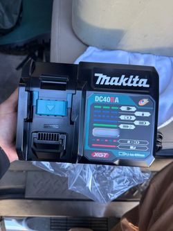 40v Makita battery charger