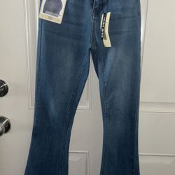 Jeans High rise Flare Leg. 