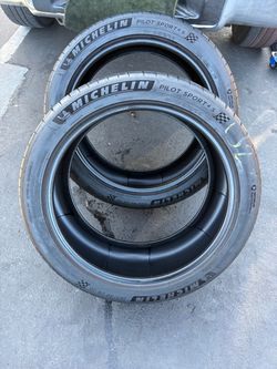 Michelin Pilot Sport 4 S Tires 265/40 ZR 20