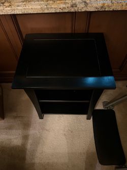Pottery Barn Chloe Nightstand / End Table – Black