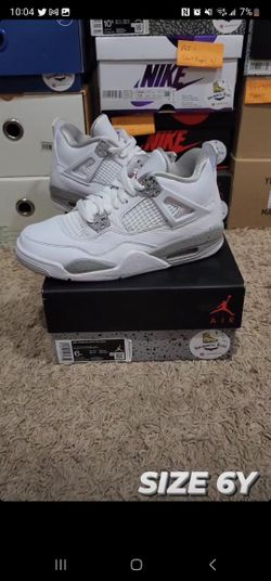 Jordan 4 "White Oreo" Size 6Y