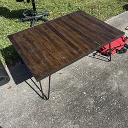 Wooden Coffee Table 