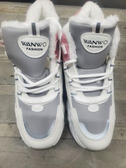 Wanwo Pink/White shoe size 43 women's 12.5 Usa