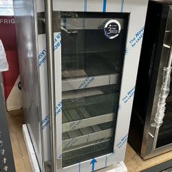 U-Line UnderCounter 15” Wide Beverage Center Stainless Steel 