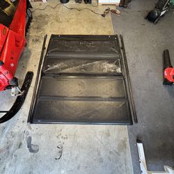 F 150 bed cover 6 1/2 ft bed