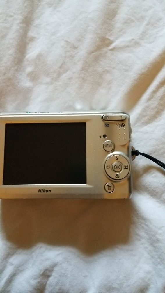 Digital camera