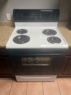Tappan Electric Range with Self-Cleaning Oven