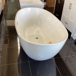 66” Freestanding Bathtub Ready For Pick Up 