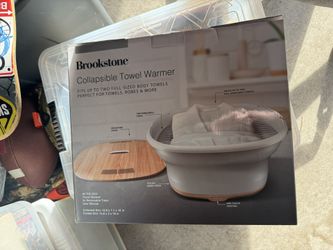 Brookstone Collapsible Towel/bathrobe/blanket Warmer