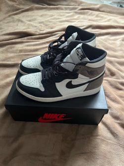 Air Jordan 1 Mocha Retro High OG Sneakers