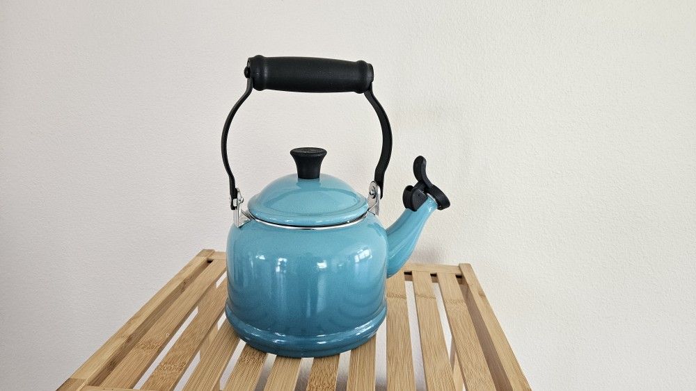 Le Creuset TEA kettle. Brand New Never Used