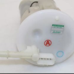 15-19 YAMAHA YZF R1 OEM FUEL PUMP GAS PETROl
