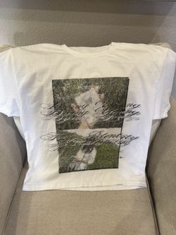 Men’s Medium Tshirt