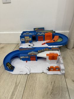Hot Wheels  Track 