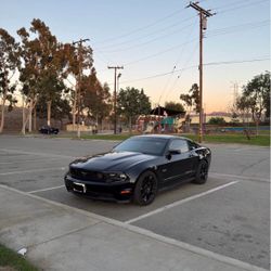 2012 Ford Mustang GT *Open To Good MPG car Trades*