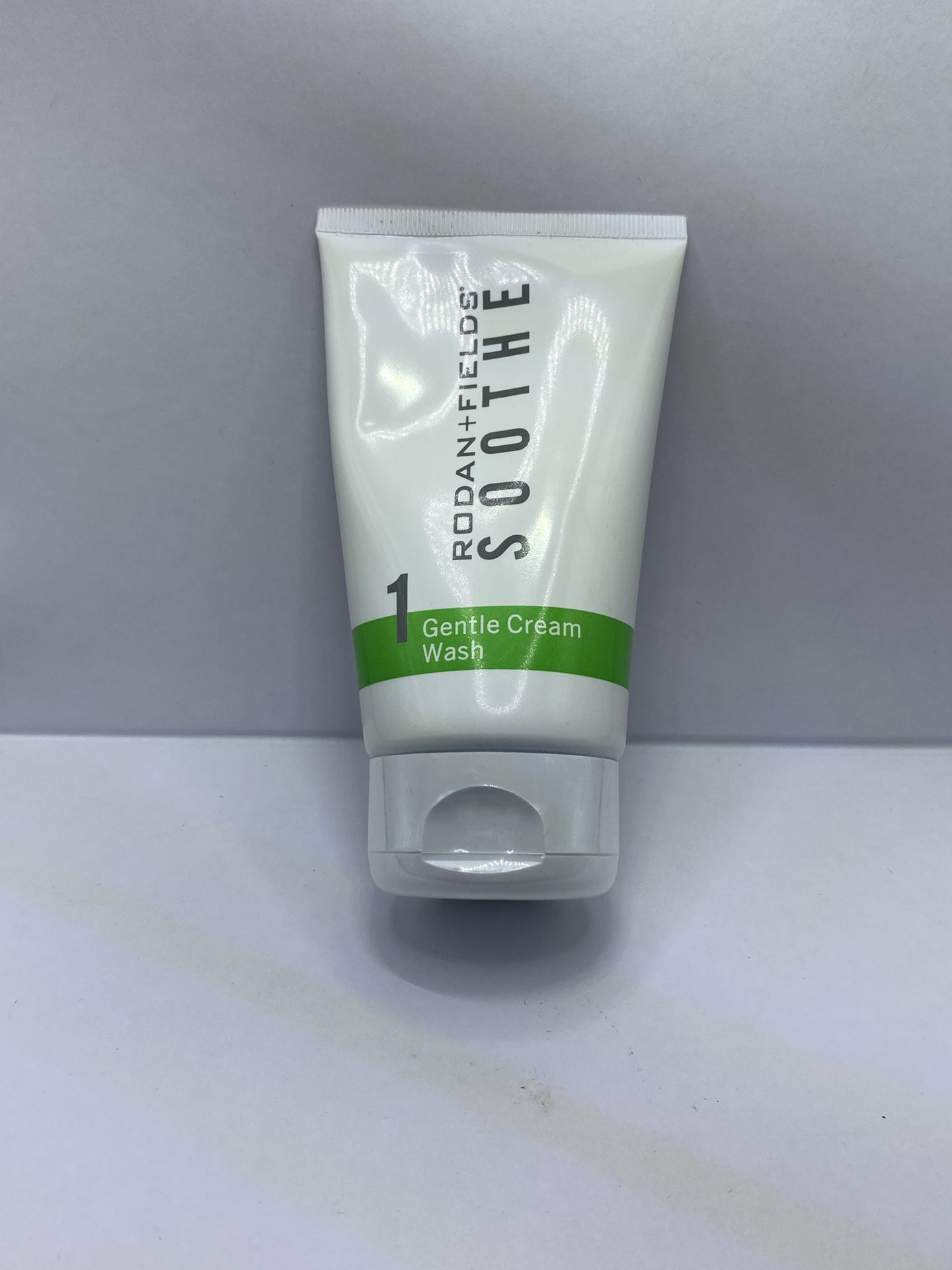 Rodan & Fields Soothe Cleansing Wash 