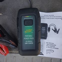 Portable power bank car jumper