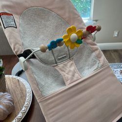 Baby Bjorn Bouncer With Toybar