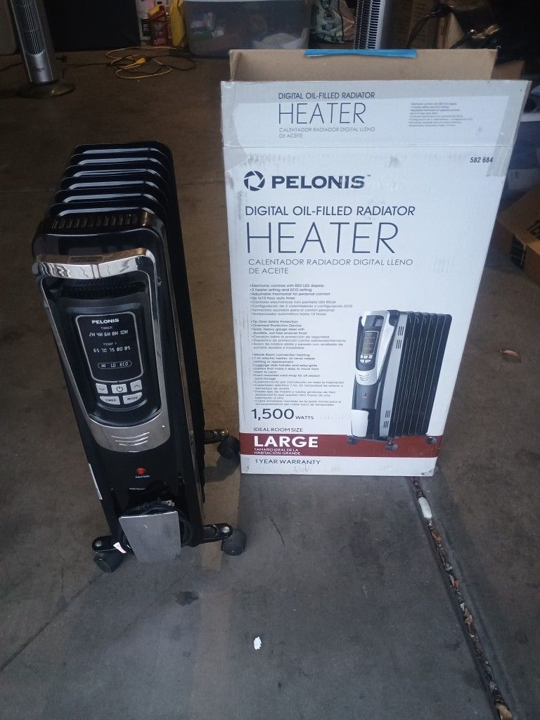 Pelonis 1500w oil-filled digital radiant heater barely used with Remote