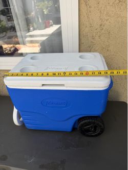 Coleman rolling ice cooler ice chest