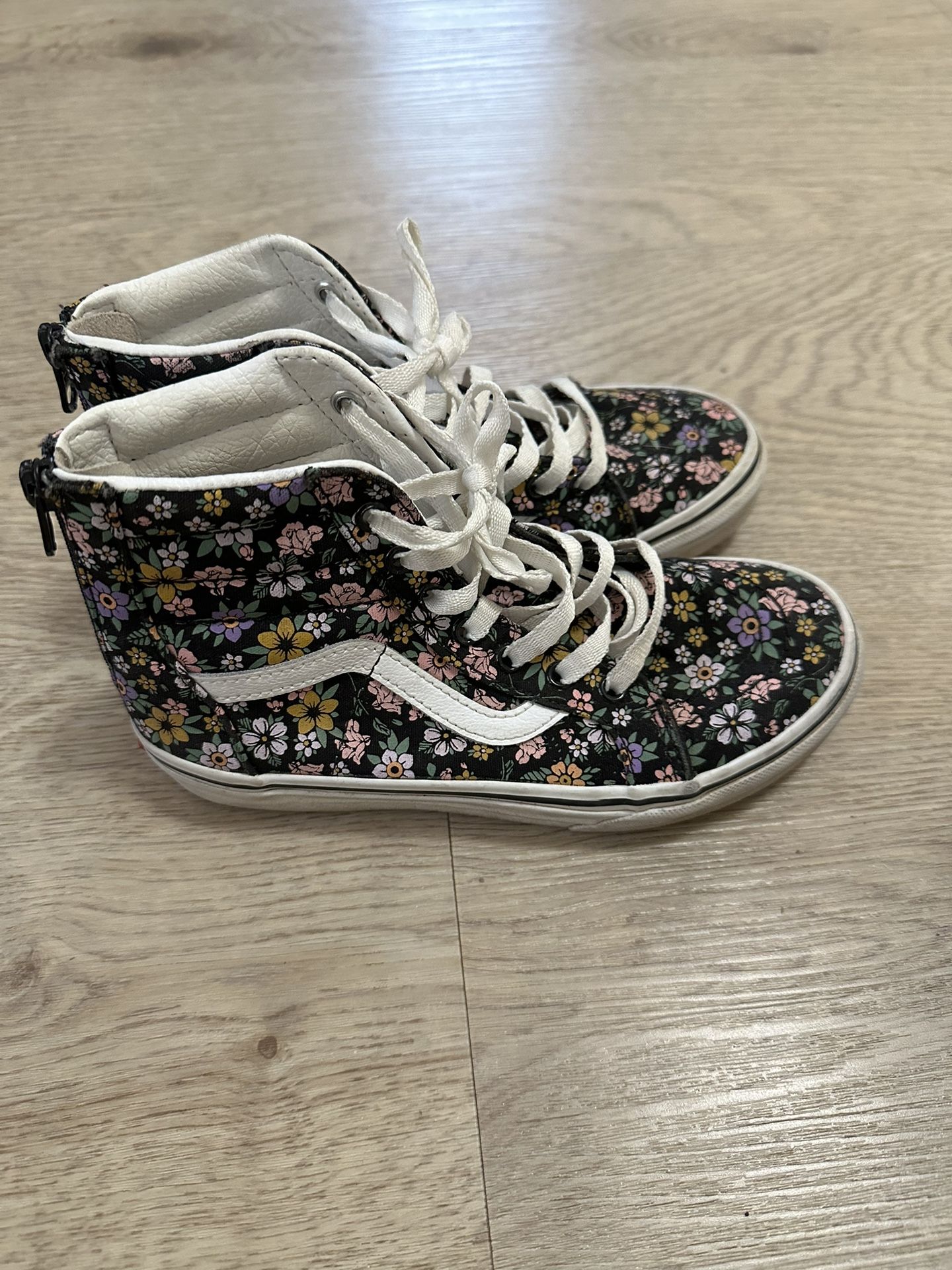 Floral Sk8 Hi Vans Size 3