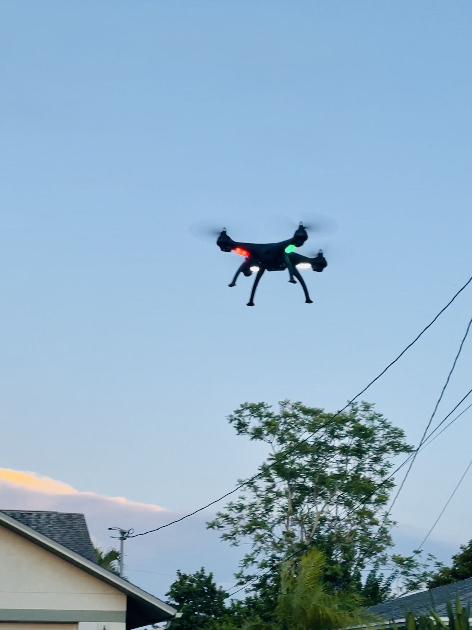 Drone Quadcopter with Aerial Camera - Wifi - Auto Landing!