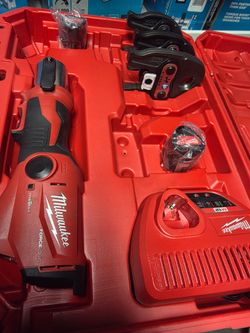 Milwaukee M12 Force Logic Press Tool Kit