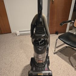 Bissell Vacuum Cleaner